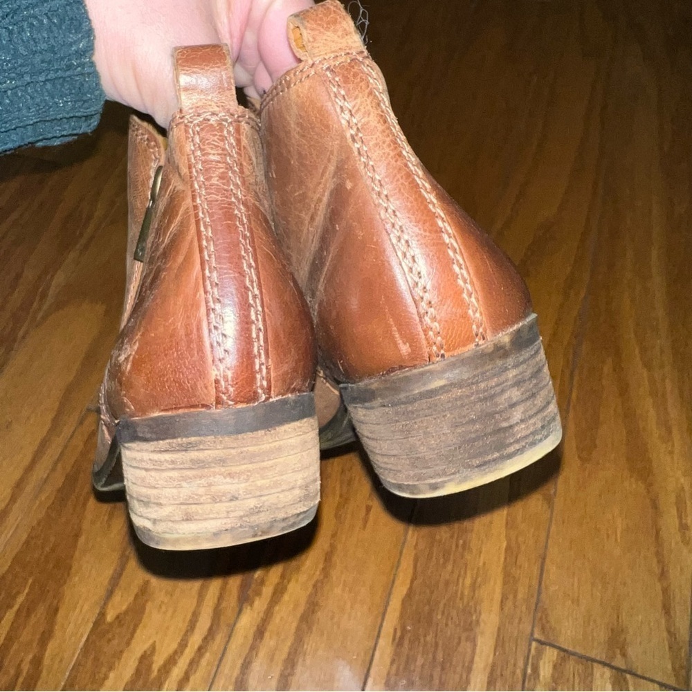 Lucky Brand Basel Brown Leather Distressed Ankle Booties Size 5.5 - Picture 8 of 12